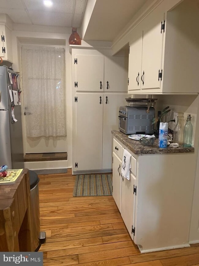 Building Photo - 256 Radcliffe St