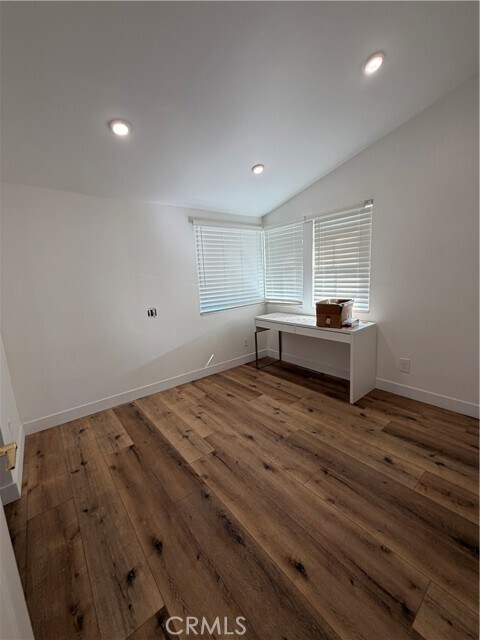 Building Photo - 3221 E Curry St