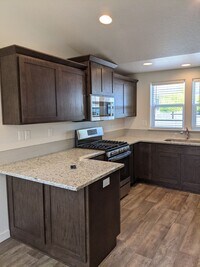 Building Photo - Fantastic 3-Bedroom, 2-Bath Home in Springfield