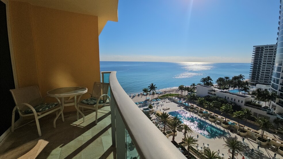 Building Photo - 2501 S Ocean Dr