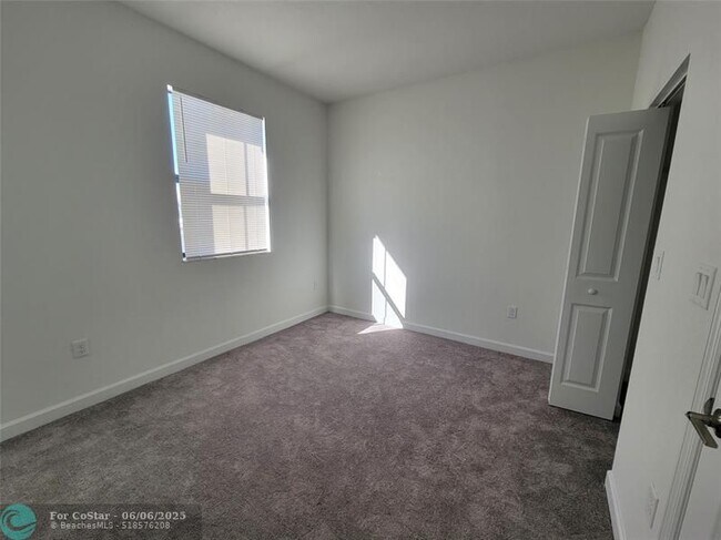 Building Photo - 28637 SW 132nd Ct