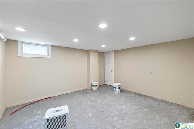 Building Photo - 1340 Tatamy Rd