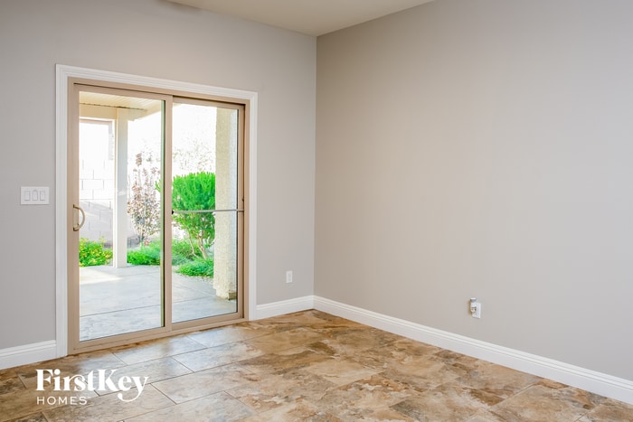 Building Photo - 6846 Majestic Palm Dr