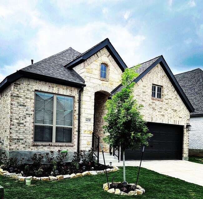 Building Photo - 3 Bedroom/2 Bath Kallison Ranch Subdivision