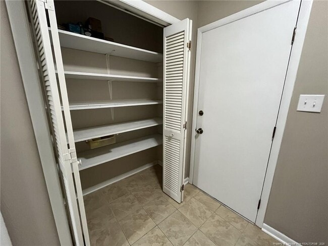 Building Photo - 3002 Folkstone Cir