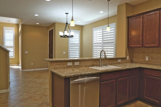 Building Photo - 80052 Silver Sage Ln
