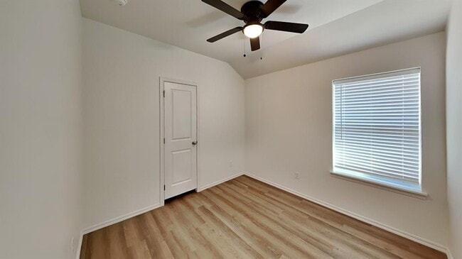 Building Photo - 1221 NW 113th St