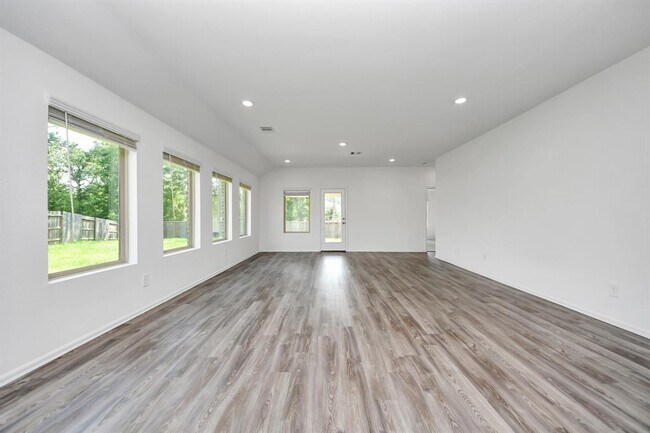 Building Photo - 1351 Antigua Dr