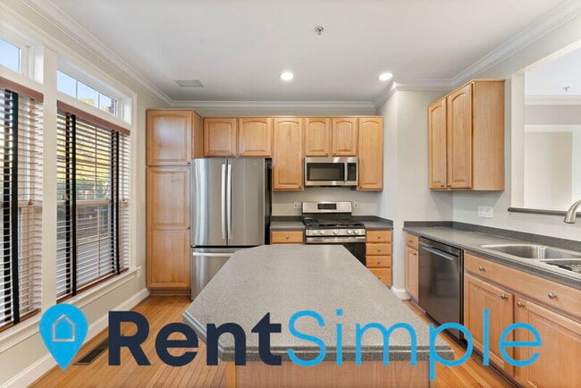 Building Photo - 3631 Madison Ln