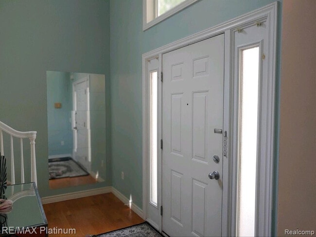 Building Photo - 481 Village Oaks Ct