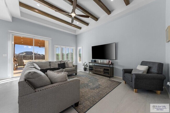 Building Photo - 32 Stone Oak Dr