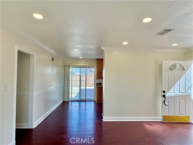 Building Photo - 15471 Salisbury Ln