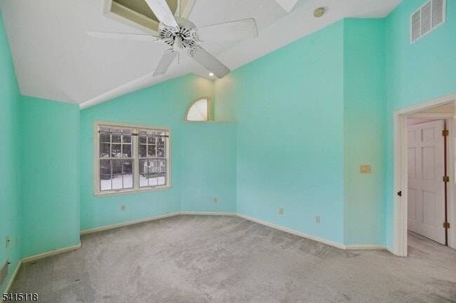 Building Photo - 10 Great Hills Terrace