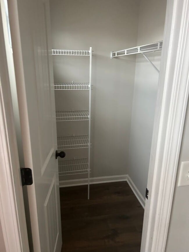 Building Photo - 2 Bedroom, 2.5 Bath Townhome in Goodlettesville