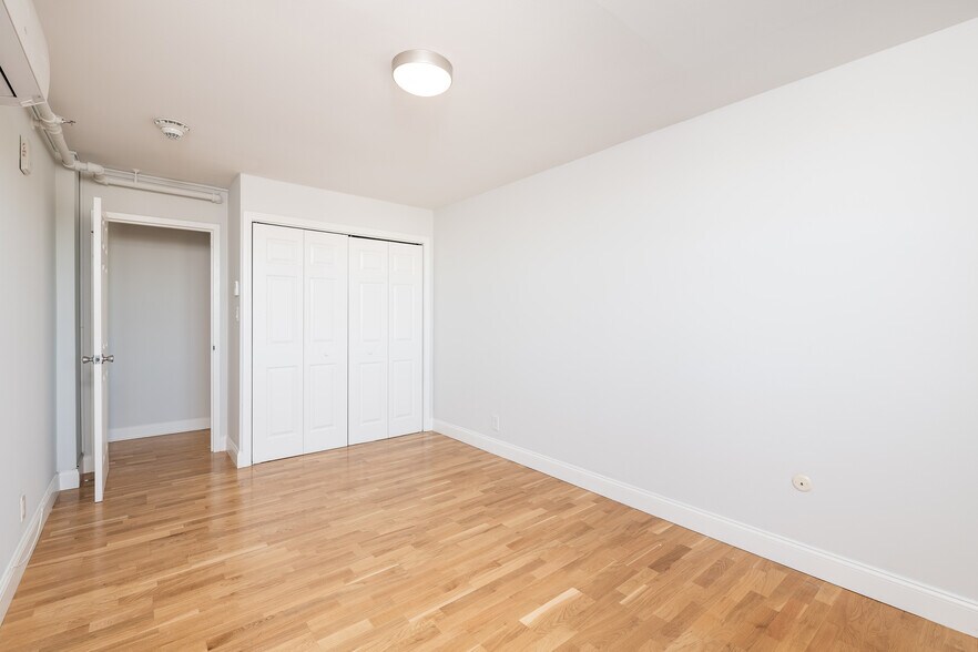 Building Photo - 1410 Columbia Rd