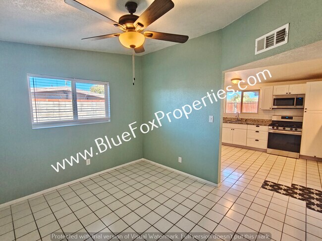 Building Photo - 3310 W Calle Toronja