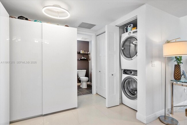 Building Photo - 185 SW 7th St