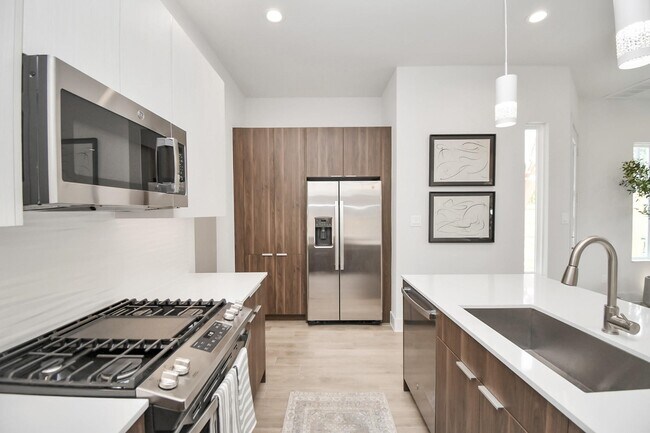 Building Photo - 3009 Pelon Cay Dr