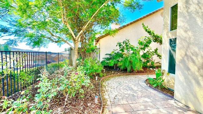 Building Photo - Beautifully Updated and Upgraded Two-Story in Bonsall, Water/Trash/Landscaping Included in Rent, ...