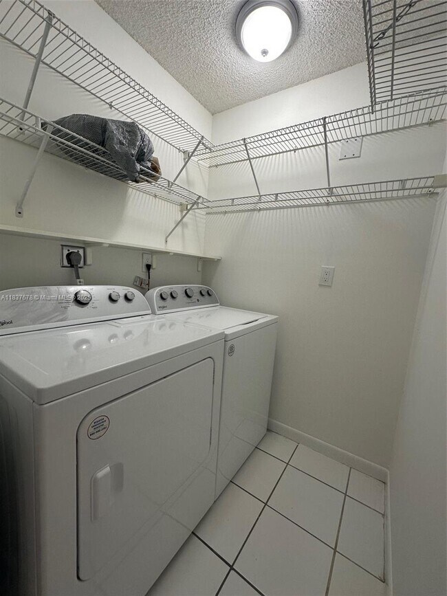 Building Photo - 2891 W 76th St