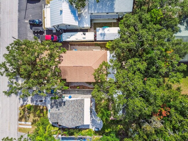 Building Photo - 1168 Bass Blvd