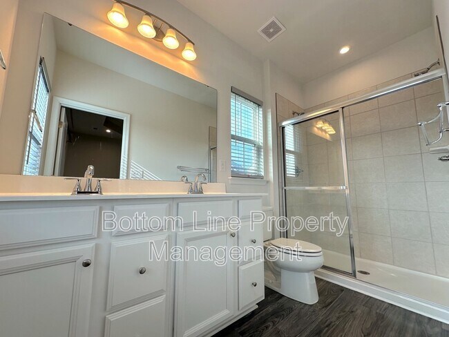 Building Photo - 1332 Ashbury St