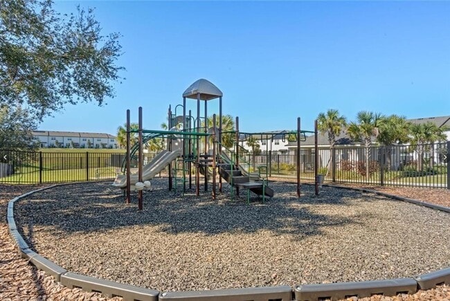 Building Photo - 1124 Merrill St