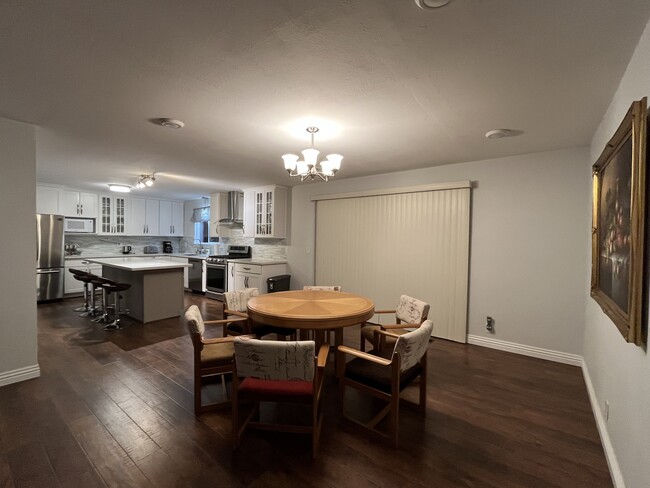 dinning room - 10813 Hubbard Way