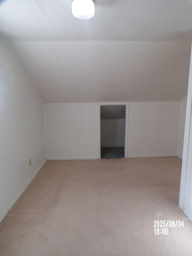 Building Photo - centrally located, pets negotiable with owner approval