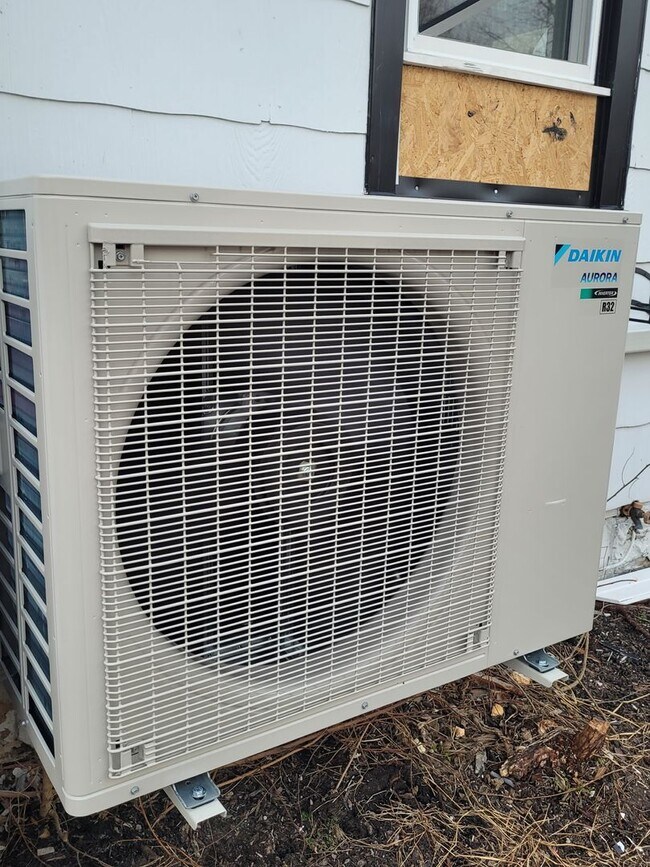 Building Photo - 3 bedroom Conestoga Valley School District