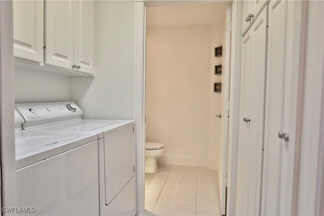 Primary Photo - 6182 Towncenter Cir
