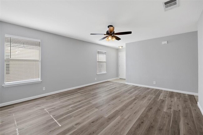 Building Photo - 317 Precipice Way