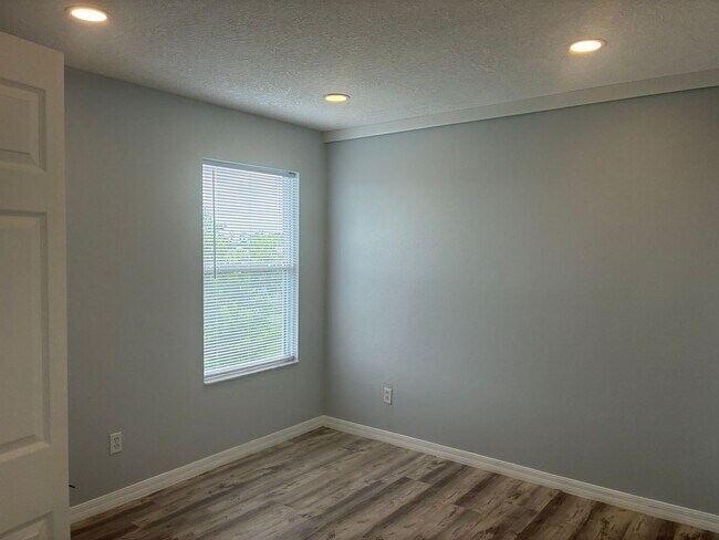 Building Photo - 2641 Emerald Island Blvd