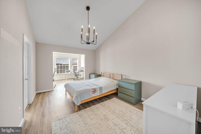 Building Photo - 6340 Cullen Pl