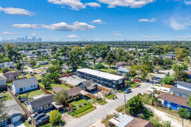 Aerial Photo - Huntington Place