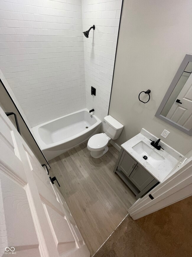 Building Photo - 321 E 31st St