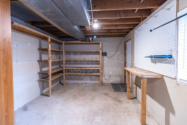 Building Photo - 2205 N 1100 W