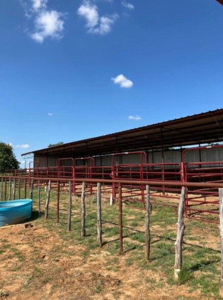 Building Photo - 3893 cr 258