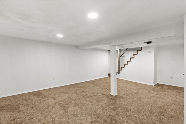 Building Photo - 1167 Ashford Dr