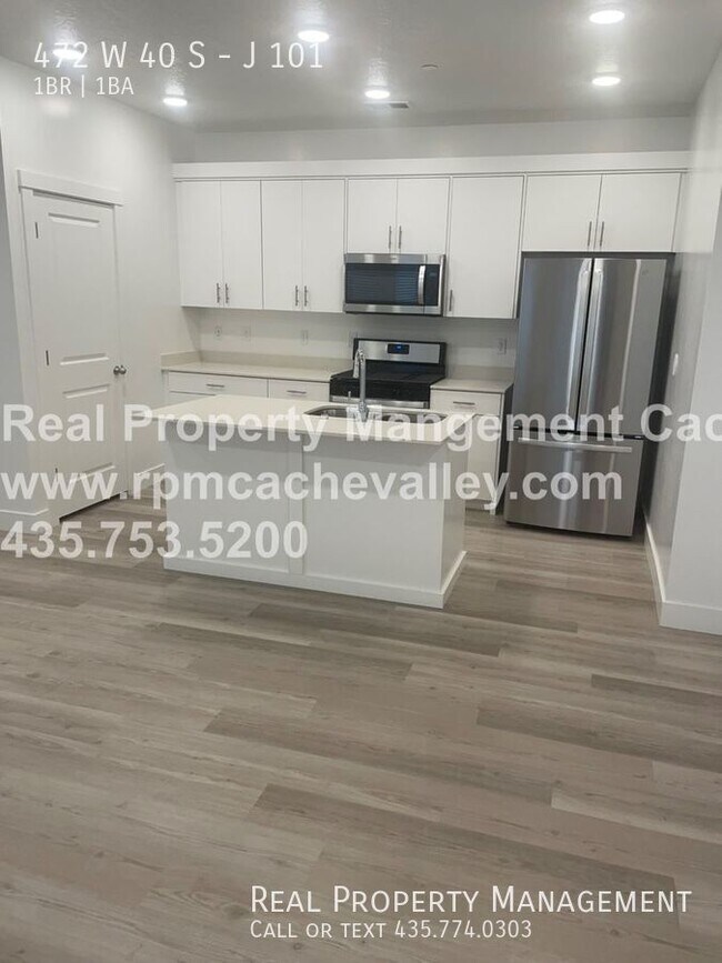 Building Photo - 472 W 40 S