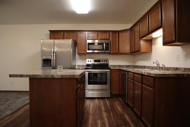 Building Photo - 106 Gardens Ct