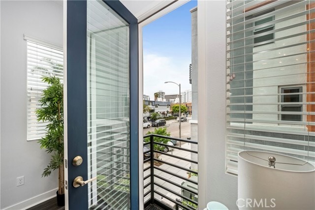 Building Photo - 231 Elm Ave