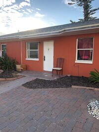 Building Photo - 345 S Azure Ln