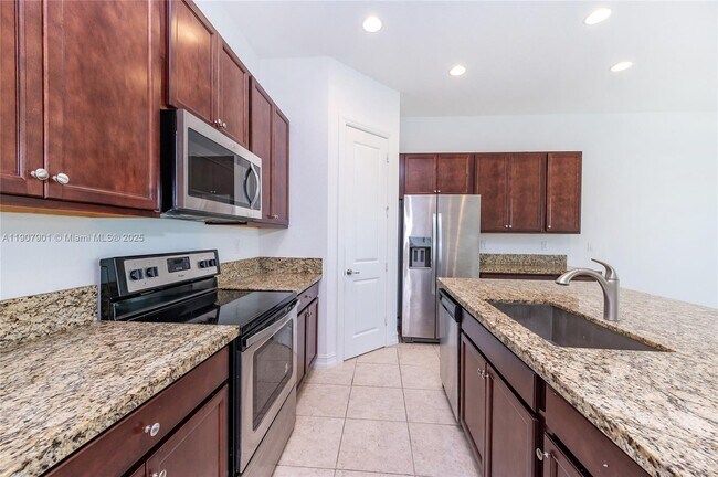 Building Photo - 11670 SW 13th Ln