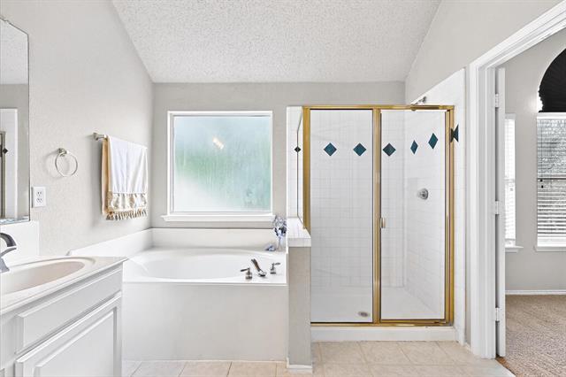 Building Photo - 2019 Westbury Ln