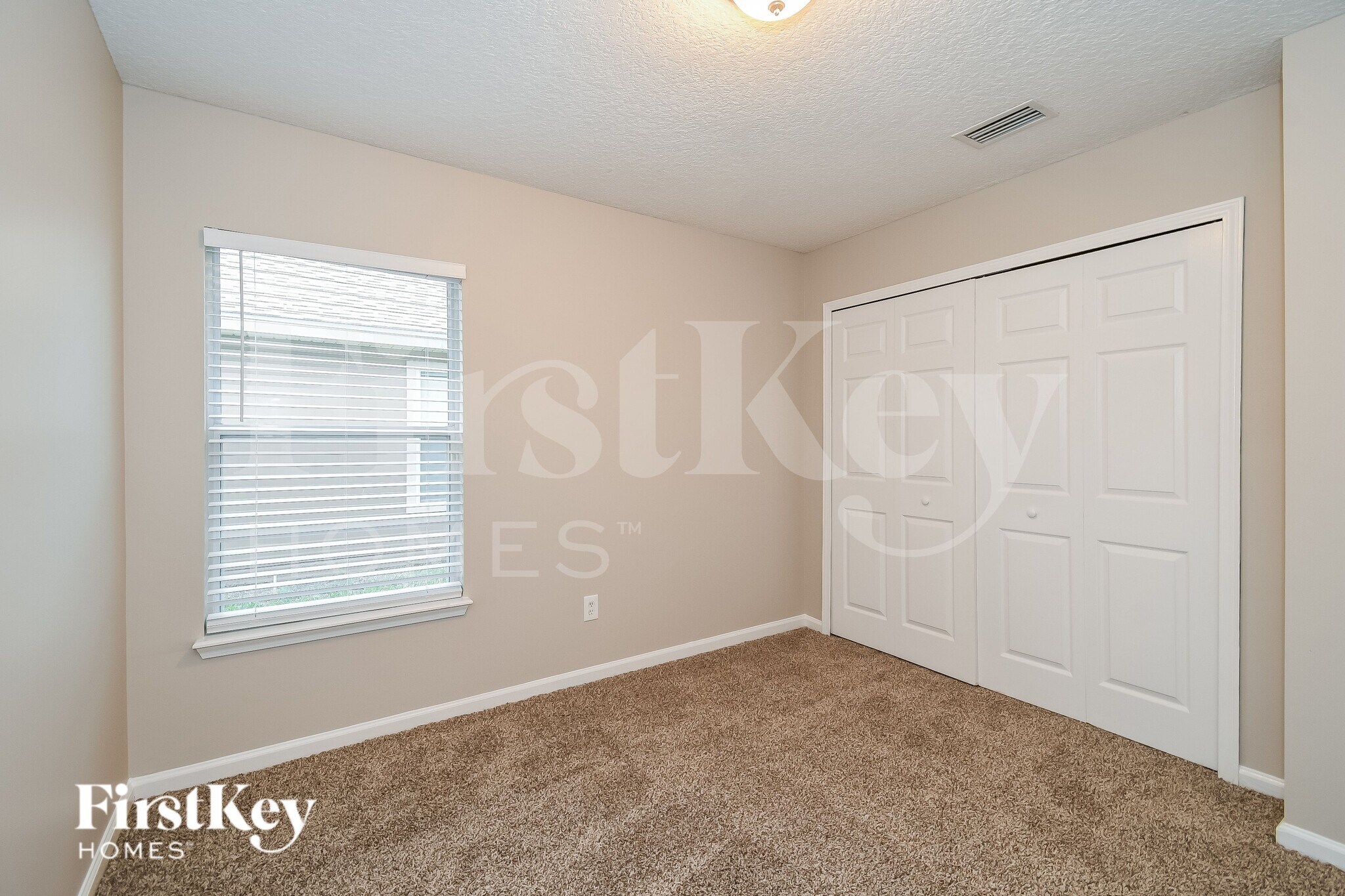 Building Photo - 14049 Red Rock Lake Dr