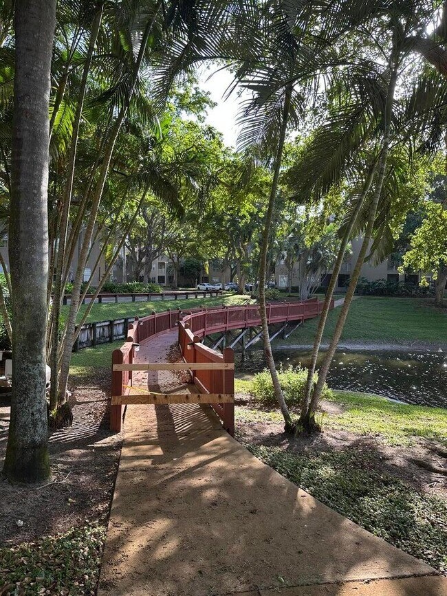 Building Photo - 1885 Palm Cove Blvd