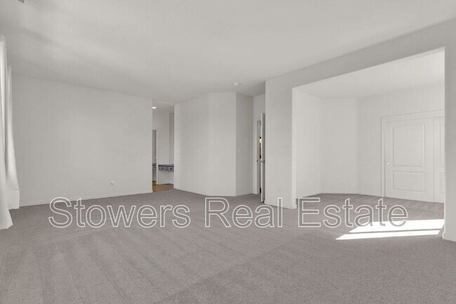 Building Photo - 1162 Waverly Cir