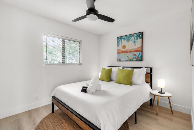 Building Photo - 1634 SW 4th Ave