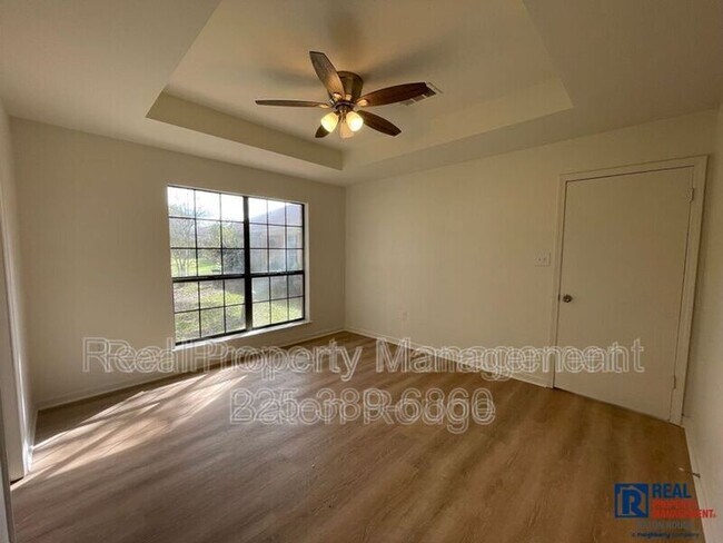 Building Photo - 5084 Cumberland Cove Dr